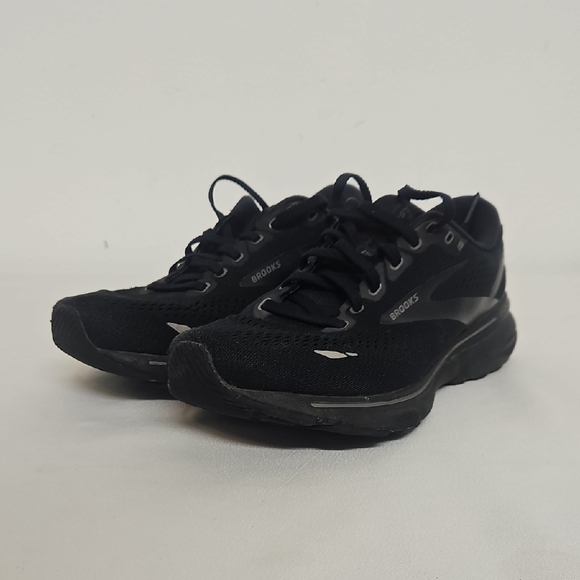 Brooks Jet Black Athletic Sneakers - Picture 1 of 8